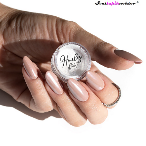 Hailey Effect, powder for a shimmery-rainbow look